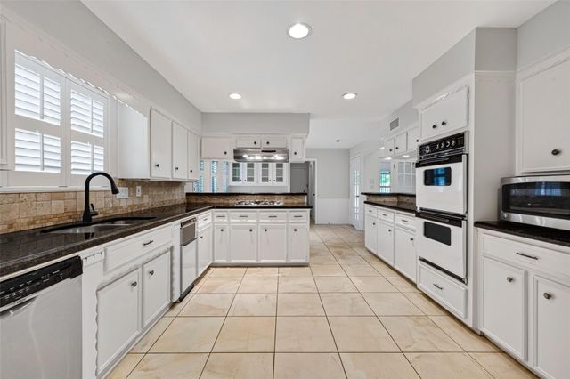 6222 Creekbend Drive, Houston, TX 77096
