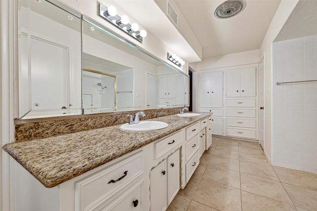 6222 Creekbend Drive, Houston, TX 77096