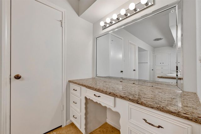 6222 Creekbend Drive, Houston, TX 77096