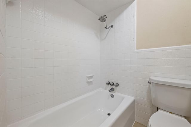 6222 Creekbend Drive, Houston, TX 77096