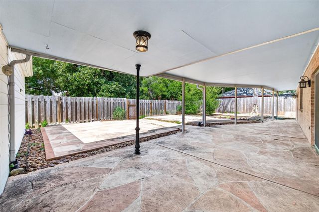6222 Creekbend Drive, Houston, TX 77096