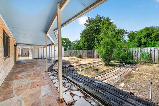6222 Creekbend Drive, Houston, TX 77096