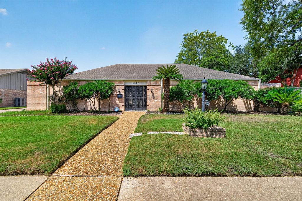 6222 Creekbend Drive, Houston, TX 77096