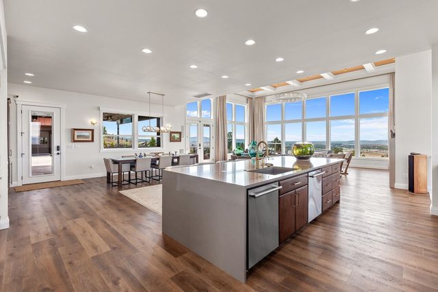 250 N Legend Tree Dr, Liberty Lake, WA 99019