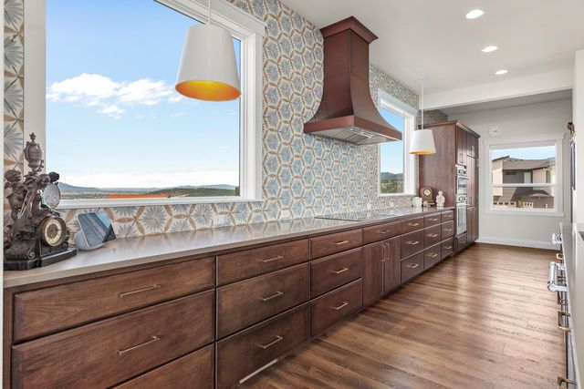 250 N Legend Tree Dr, Liberty Lake, WA 99019