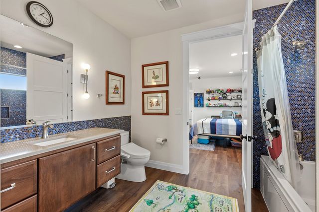 250 N Legend Tree Dr, Liberty Lake, WA 99019