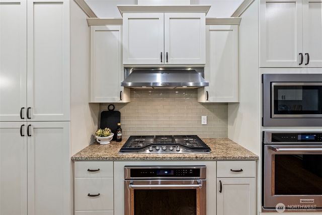 9236 NE Country Woods Lane, Kingston, WA 98346