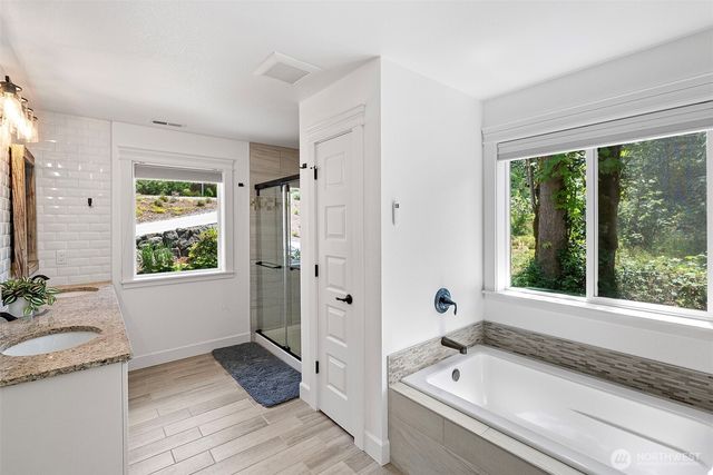9236 NE Country Woods Lane, Kingston, WA 98346