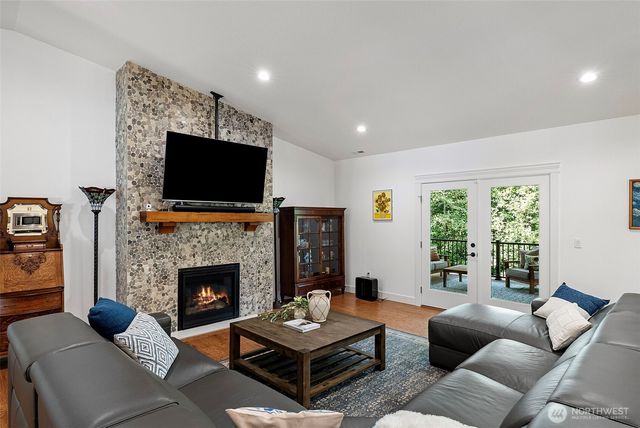 9236 NE Country Woods Lane, Kingston, WA 98346