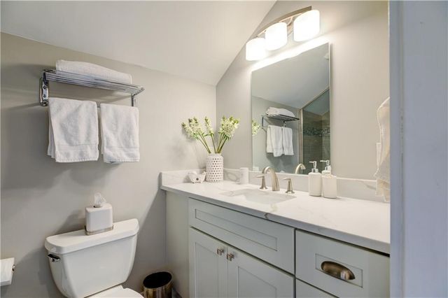 40 Grafton Street, Newport, RI 02840