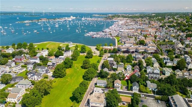 40 Grafton Street, Newport, RI 02840