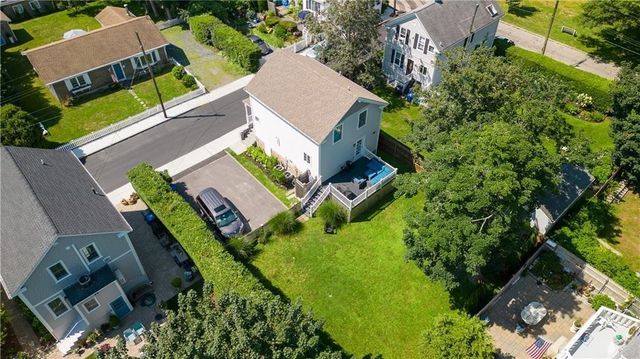 40 Grafton Street, Newport, RI 02840