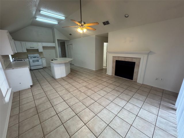 959 Grasswood Court, Arlington, TX 76017