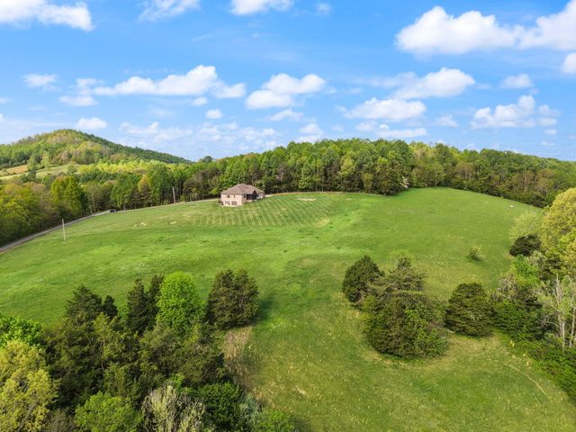 218 Gladstone Wesley Road, Science Hill, KY 42553