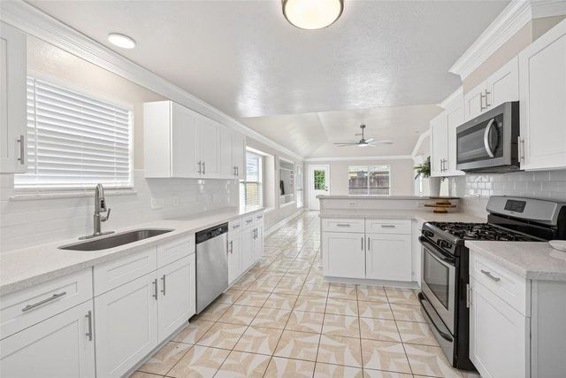 12522 Magnolia Canyon, Houston, TX 77099