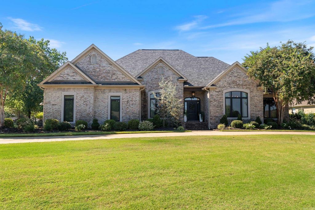 5050 Bay Hill Drive, Conway, AR 72034