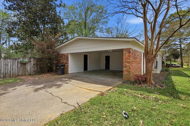 1110 Post Road, Clinton, MS 39056