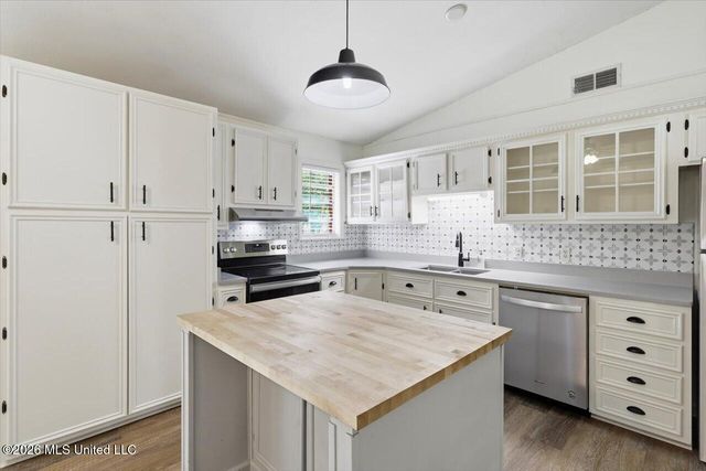 1110 Post Road, Clinton, MS 39056