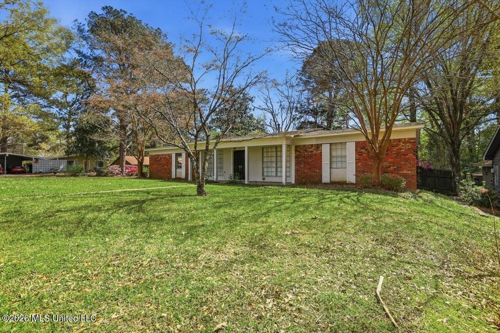 1110 Post Road, Clinton, MS 39056