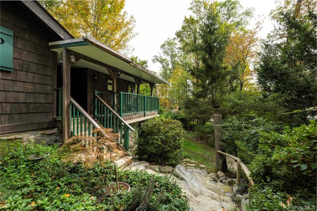 23 Louis Street, Mahopac, NY 10541