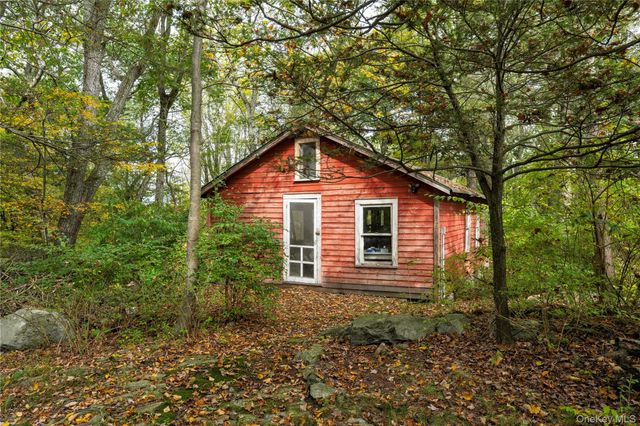 23 Louis Street, Mahopac, NY 10541