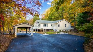 404 Heather LN, Huddleston, VA 24104