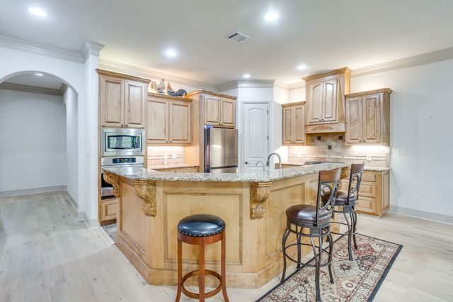 2304 Marseilles Court, Granbury, TX 76048