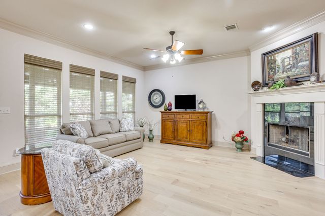 2304 Marseilles Court, Granbury, TX 76048