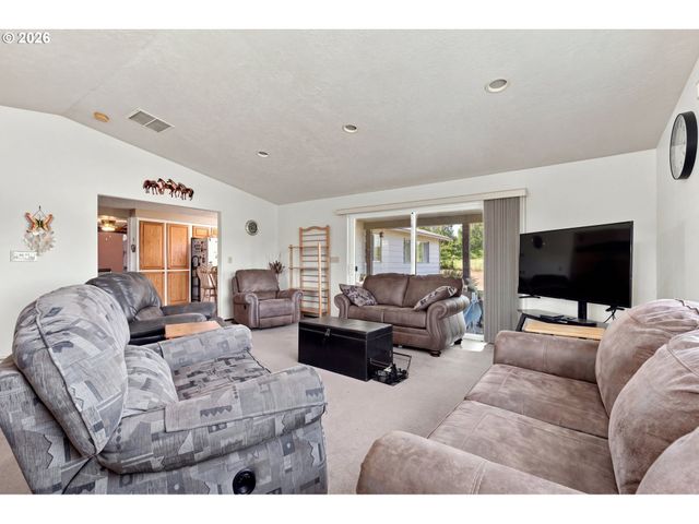 27205 Se CARL St, Gresham, OR 97080