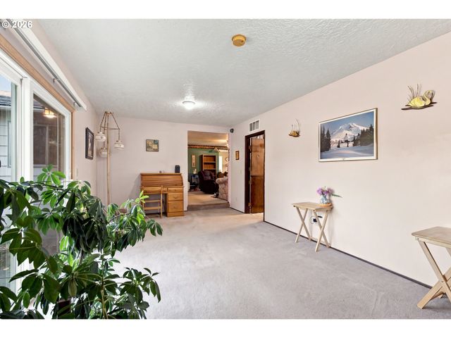 27205 Se CARL St, Gresham, OR 97080