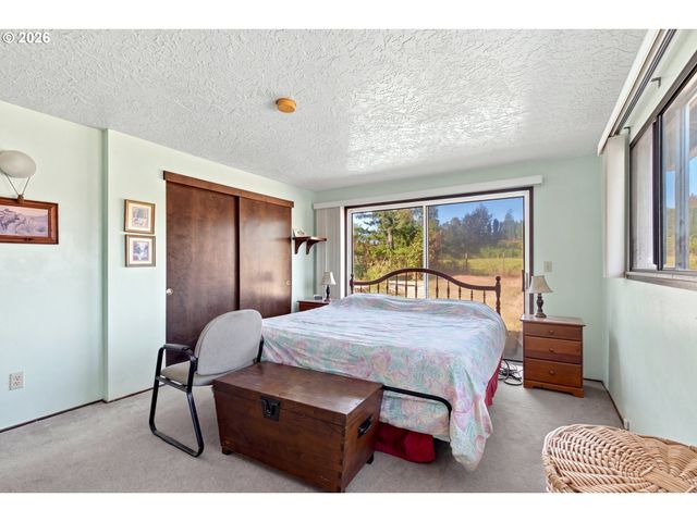 27205 Se CARL St, Gresham, OR 97080