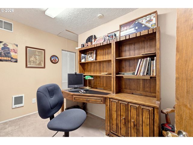 27205 Se CARL St, Gresham, OR 97080