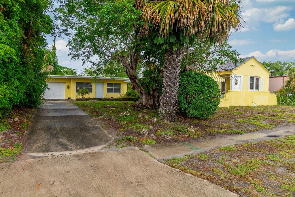 411 Churchill Road, West Palm Beach, FL 33405