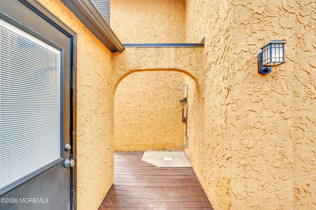62 K Street, Seaside Park, NJ 08752