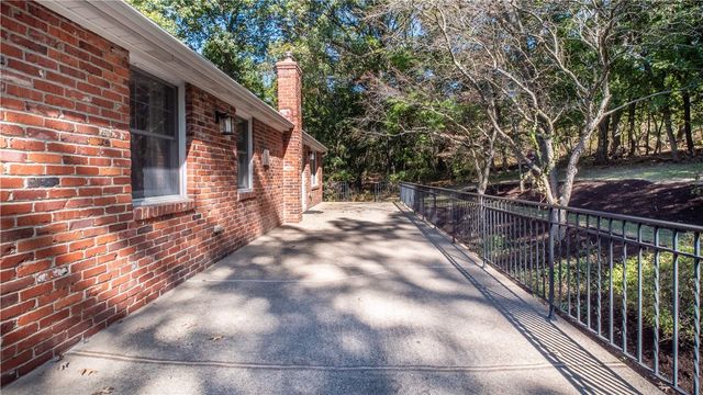 2516 Nicholson Rd, Franklin Park, PA 15143