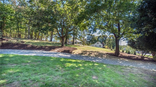 2516 Nicholson Rd, Franklin Park, PA 15143