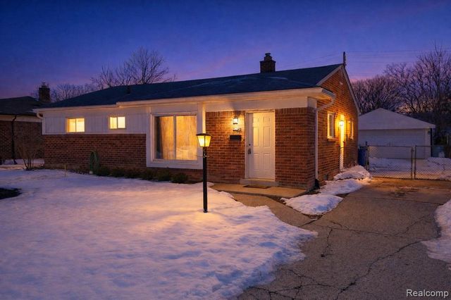 21734 Eastwood Court, Warren, MI 48089