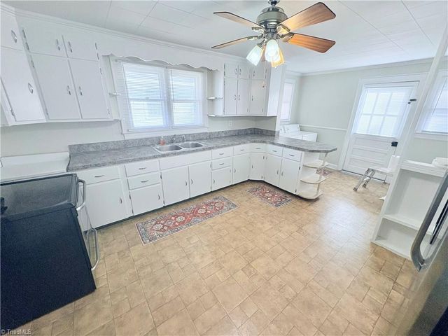 1604 Walker Place, High Point, NC 27260