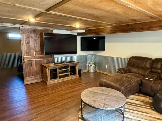 704 S 12th Street, Olivia, MN 56277