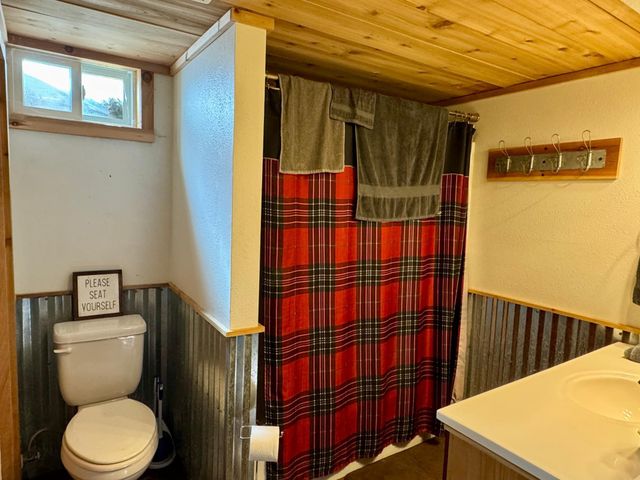 704 S 12th Street, Olivia, MN 56277