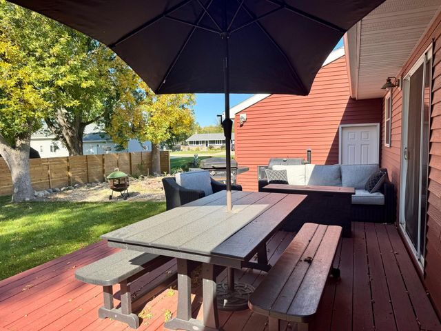 704 S 12th Street, Olivia, MN 56277