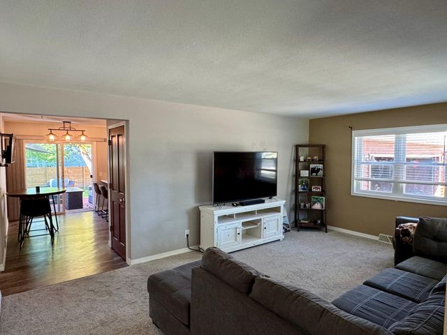 704 S 12th Street, Olivia, MN 56277