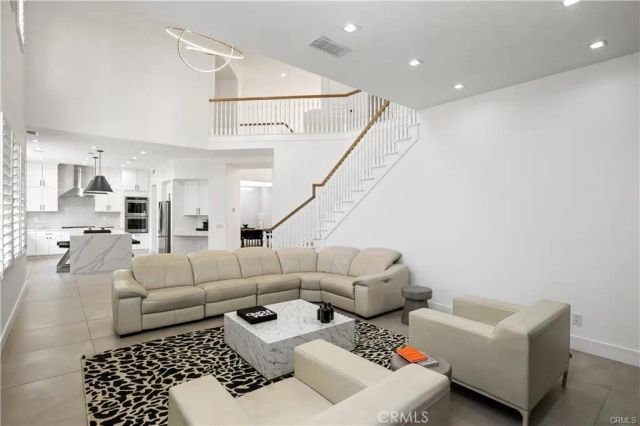 23679 Ridgeway, Mission Viejo, CA 92692