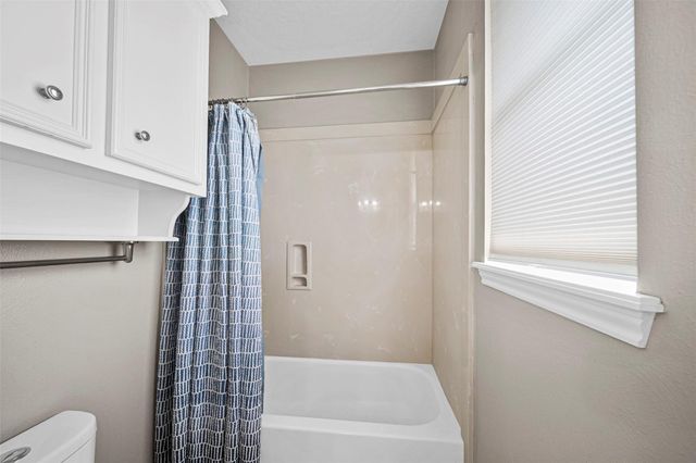 2452 Ripplewood Drive, Conroe, TX 77384