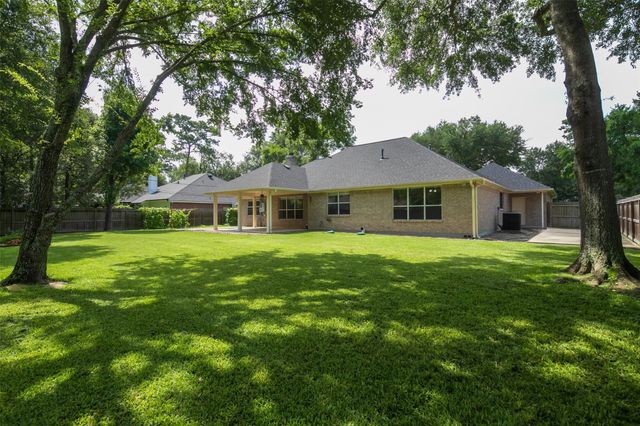 2452 Ripplewood Drive, Conroe, TX 77384