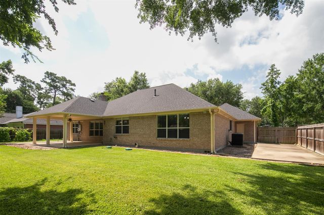 2452 Ripplewood Drive, Conroe, TX 77384