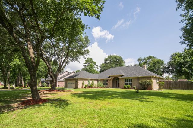 2452 Ripplewood Drive, Conroe, TX 77384