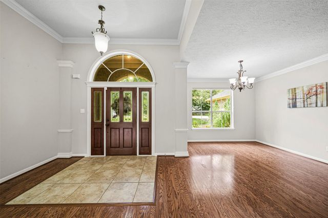 2452 Ripplewood Drive, Conroe, TX 77384