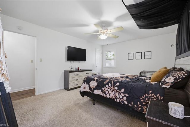 2744 Horseshoe DR, Chesapeake, VA 23322