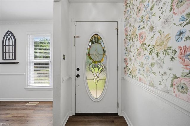 2744 Horseshoe DR, Chesapeake, VA 23322